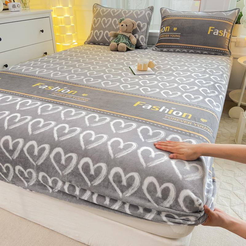 Winter Warm Thicken Flannel Elastic Fitted Sheet Mattress Protector Cover Cartoon Print Plush Soft Cozy Bed Sheet Home Decor