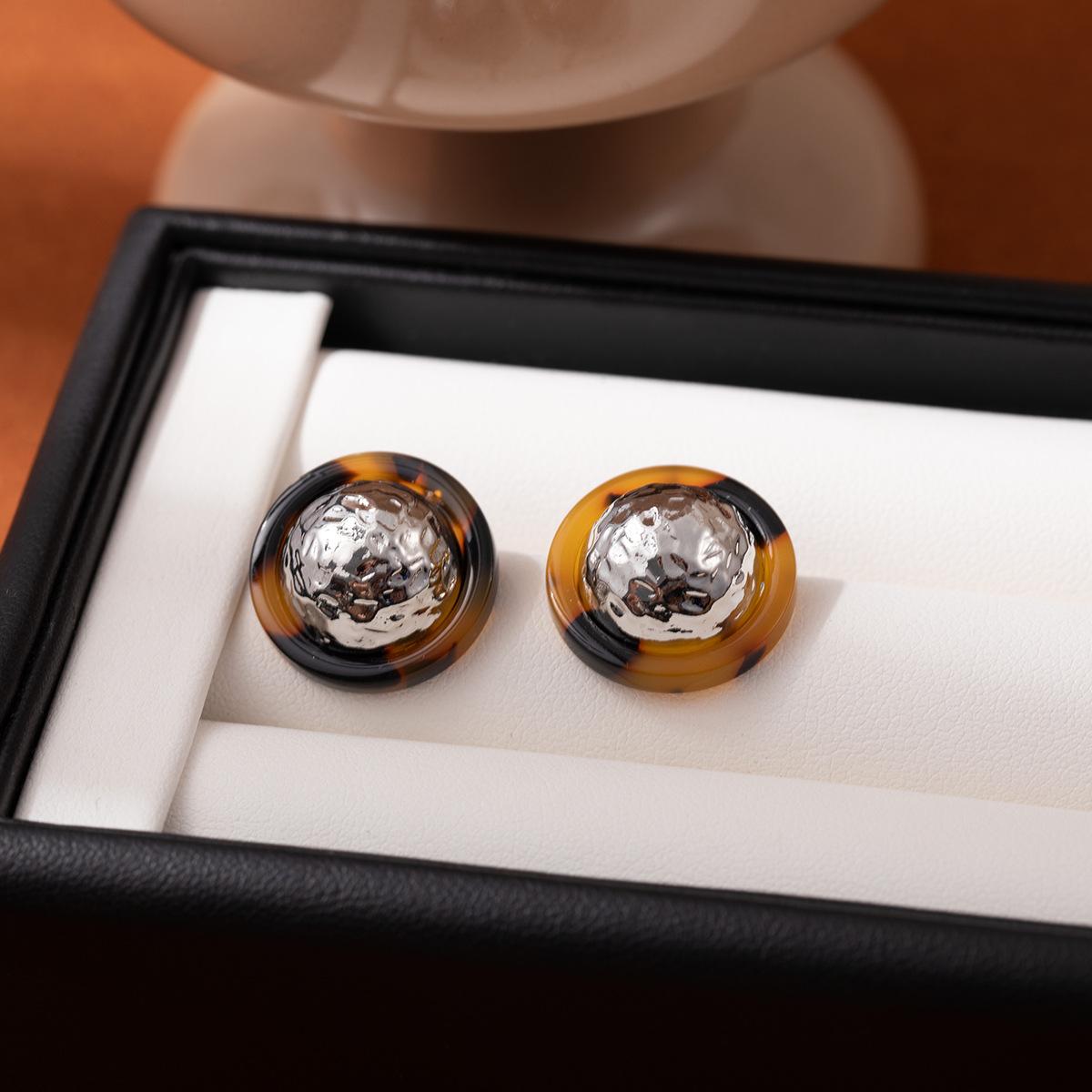 Vintage Maillard Style Leopard Print Stud Earrings Irregular Round Beads Tiger S Eye Stone Inlaid Earrings Female
