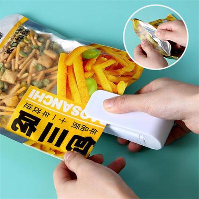 Mini Small Snack Sealer Mini Plastic Machine Household Plastic Bag Video Insurance Collection Vacuum Sealer Without Battery