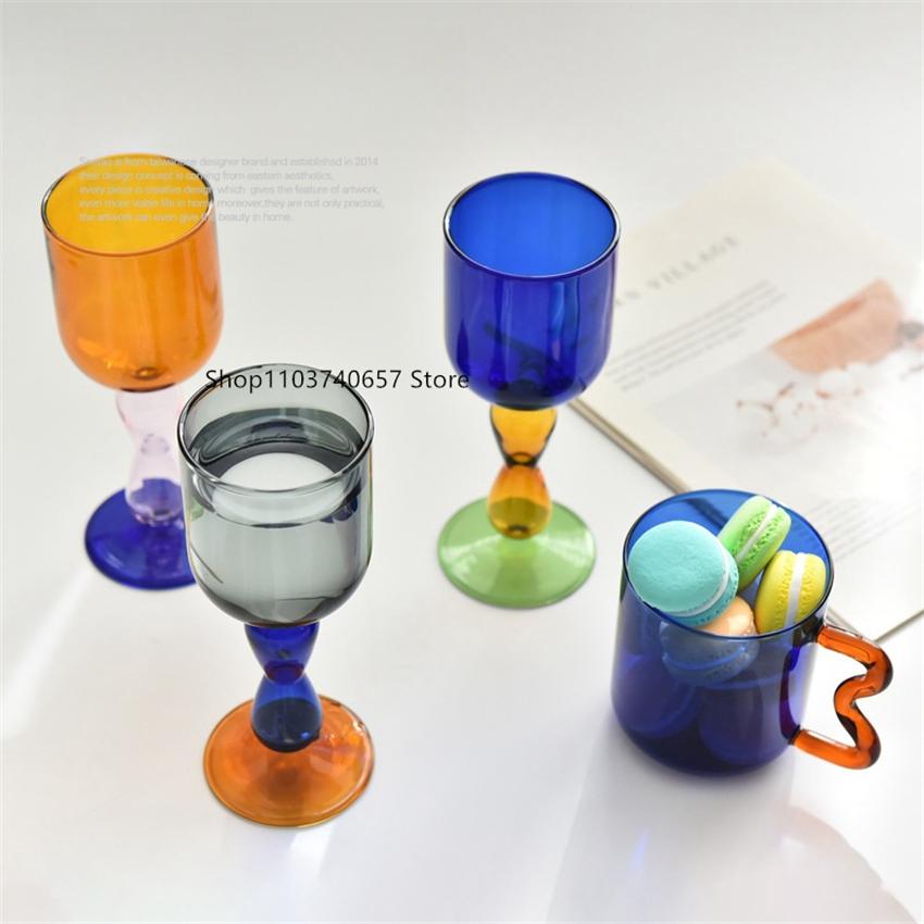 Europäischer Retro-Stil Speziell geformter Griff Glas Kreativ Kontrastfarbe Hoher Fuß Rotweinglas Haushalt Einfache Getränketasse