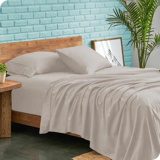 طقم مفروشات فاخر مكون من 4 قطع 600 خيط 100% قطن مصري نمط سادة بجيوب عميقة 30 سم – طقم مفروشات فائق النعومة ومتين بجيوب عميقة لجميع المقاسات