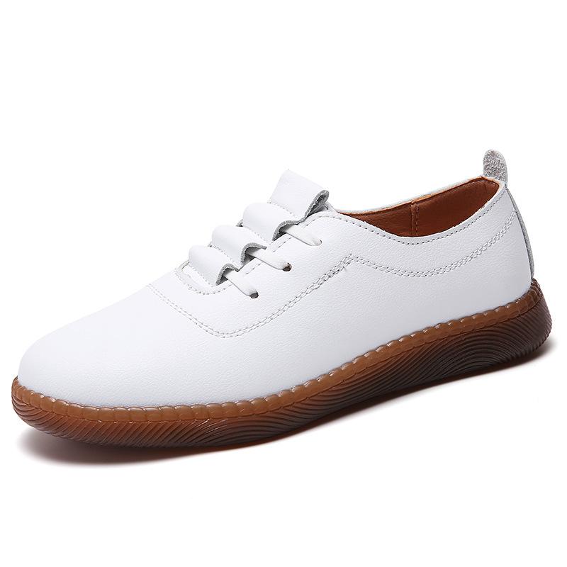 New Flat-soled Mother Shoes Versatile Non-slip Doudou Shoes Soft Sole Comfortable Middle-aged One-pedal Casual Leather Shoes