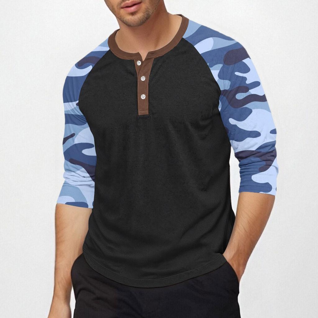 Men's top with three-quarter sleeves and camouflage print