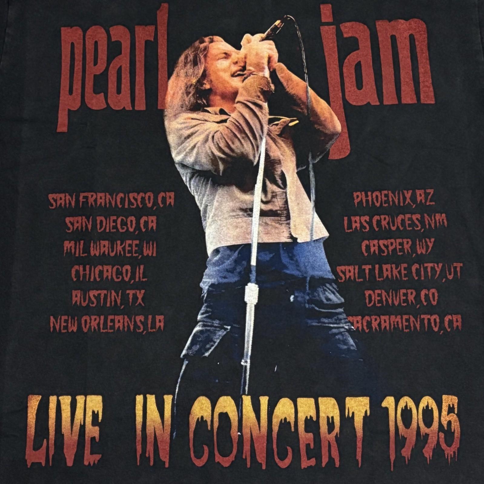Vintage 1995 Pearl Jam World Tour Live In Concert Vitalogy Sz.L T-Shirt REPRINT XXL