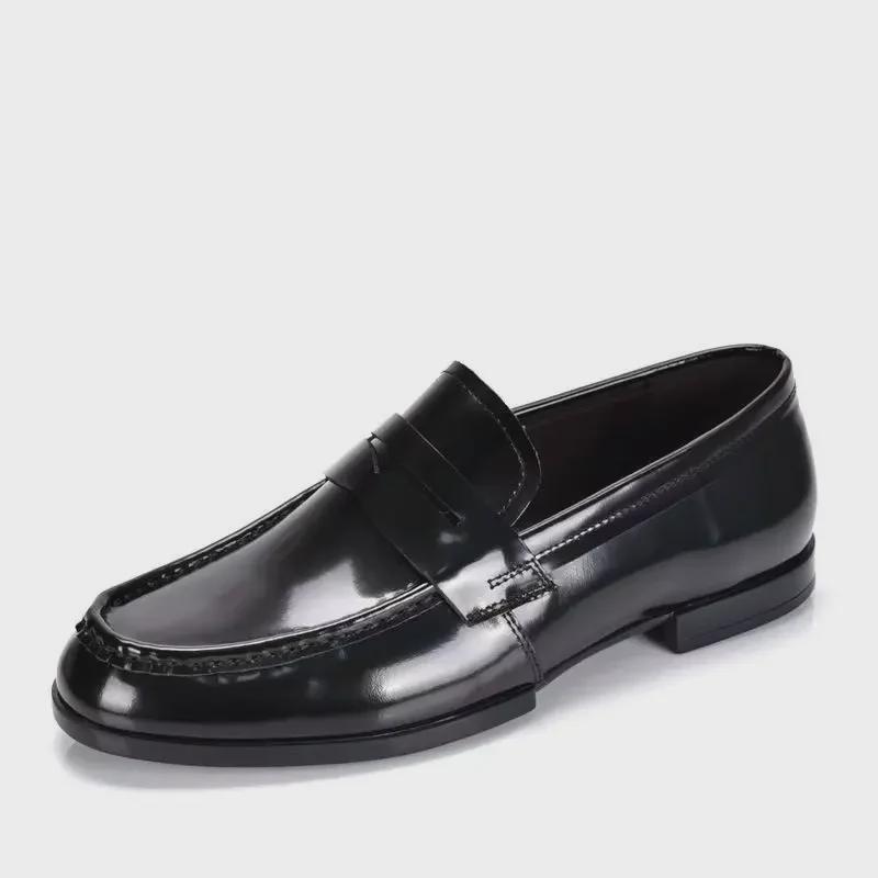 Men's High-End Leather Slip-On Loafers, Breathable Spring Business Casual Shoes with Soft Soles and Versatile Toes.