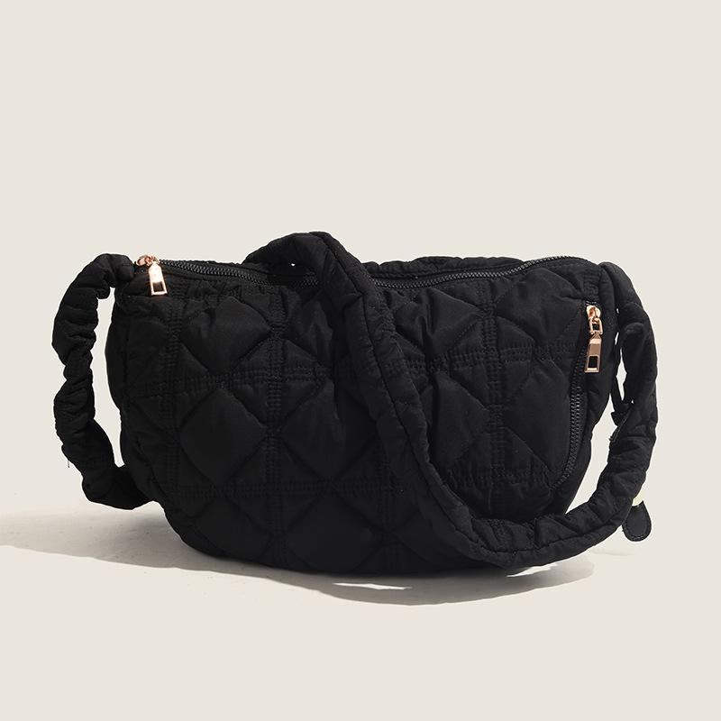 

Сумка-мешок 2024 года, осенне-зимняя ниша, универсальная сумка-складушка Cloud Fold, женская, большая вместимость, легкая сумка через плечо, сумка-мессенджер чёрный