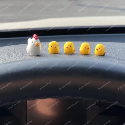 Accesorii pentru interiorul mașinii – Jucării auto şi decorațiuni