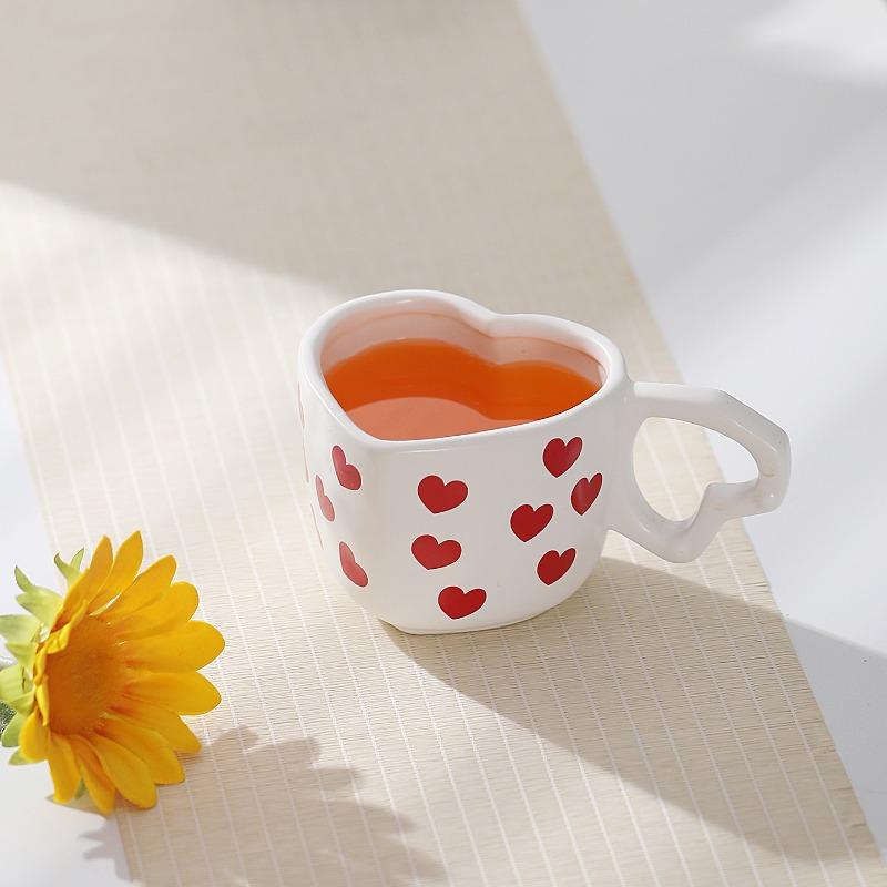 300ML European Ceramic Heart Coffee Cup Exquisite Afternoon Tea Flower Tea Latte Coffee Mug Home Use Heart-shaped Breakfast Mug