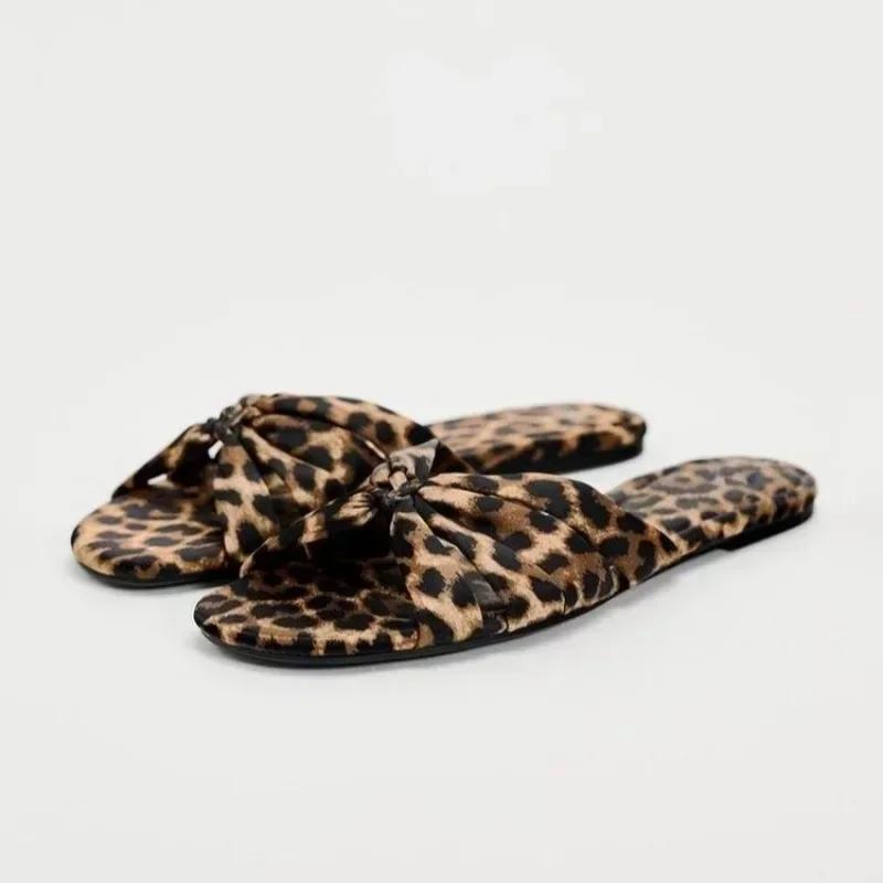 Women's Sexy Slippers 2025 Summer Fashion Leopard Pleated Flat Shoes Mules Open Toe Sandals Slides Zapatos De Mujer Flip Flops