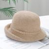 Chapeau de pêcheur classique en tricot respirant pour le printemps/été avec boucle de ceinture métallique pour les vacances des femmes, protection solaire, bord ondulé