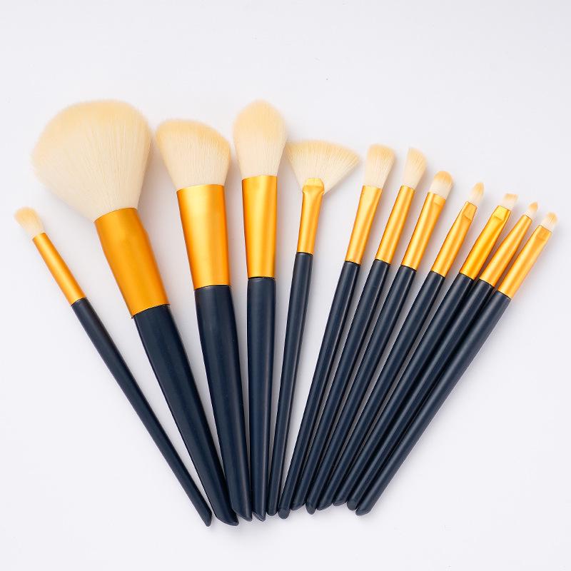Cross-Border Star Motion Makeup Brush Set for Beginners: Soft Hair Brushes for Concealer, Eyeshadow, Contour, and Highlight.
