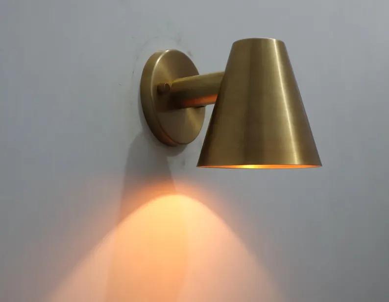 Elegant Brass Wall Lamp Timeless Decorative Lighting Fixture