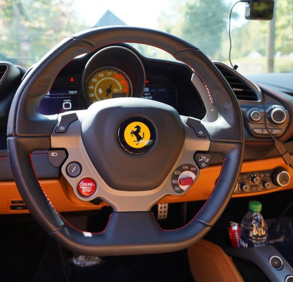 Car Refitting Steering Wheel Horn Button Cover Sticker For F-Ferrari Stradale Roma F8 Spider FF resin casting Decorate Accessory JG5