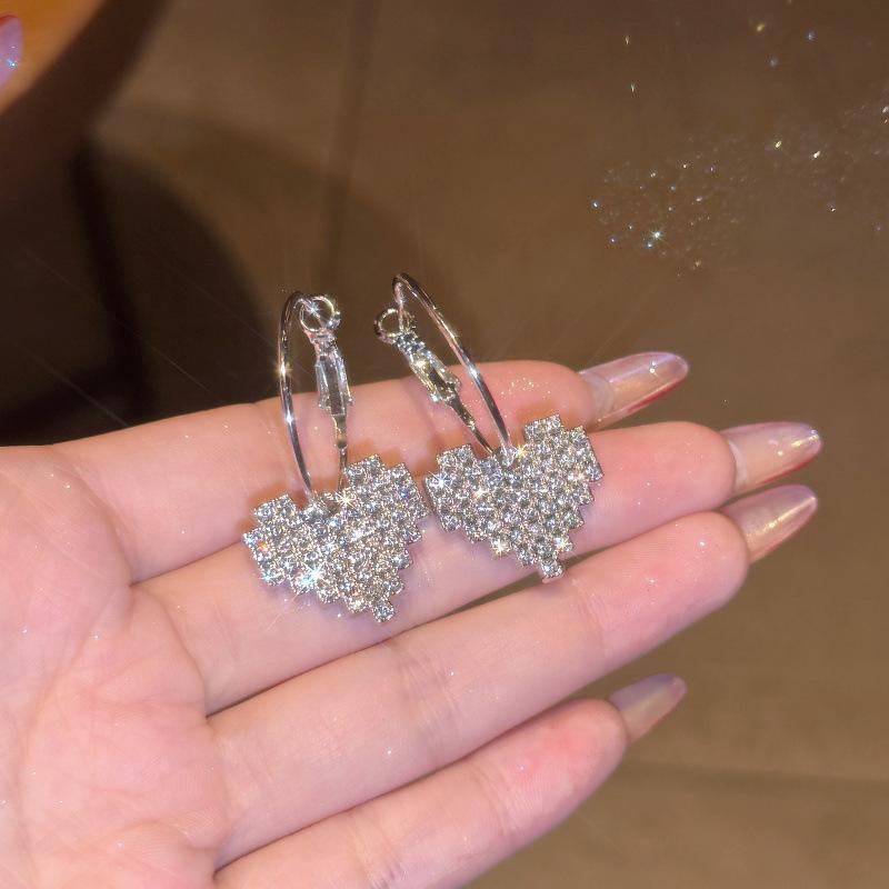 Niche design 111 silver needle super flash full diamond love earrings light luxury high-end temperament earrings earrings and earrings for women
