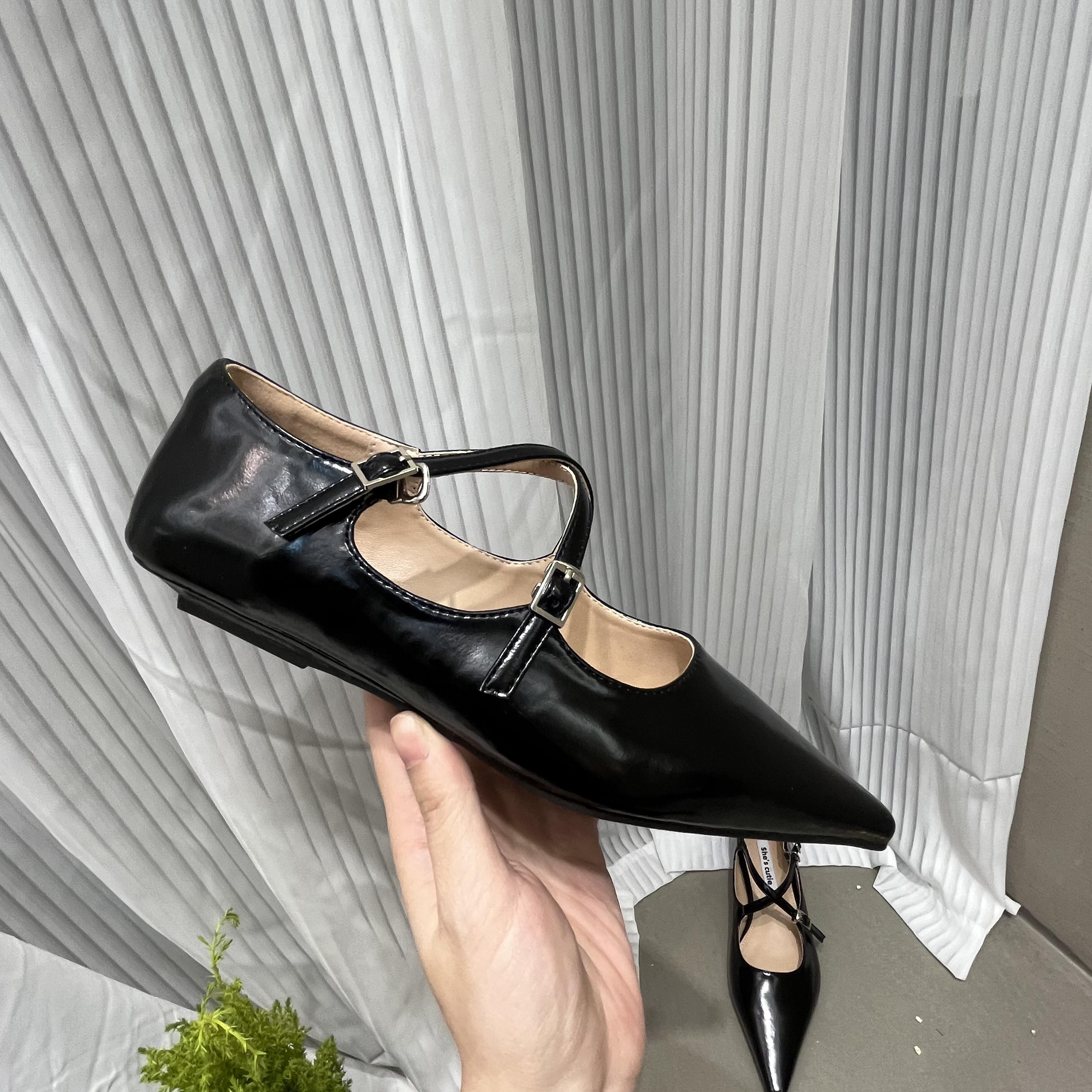 

Модные бежевые серебристые коричневые черные женские туфли с острым носком, однотонные, на плоской подошве, без застежек, туфли для балета, размеры 35-39 5.5 чёрный