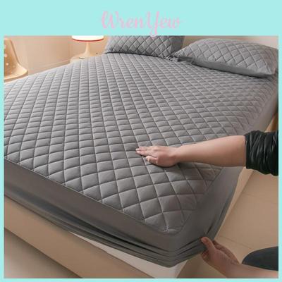 Polyester Bed Cover With Solid Color Design For Bed Protects Mattress And Prevents Dust