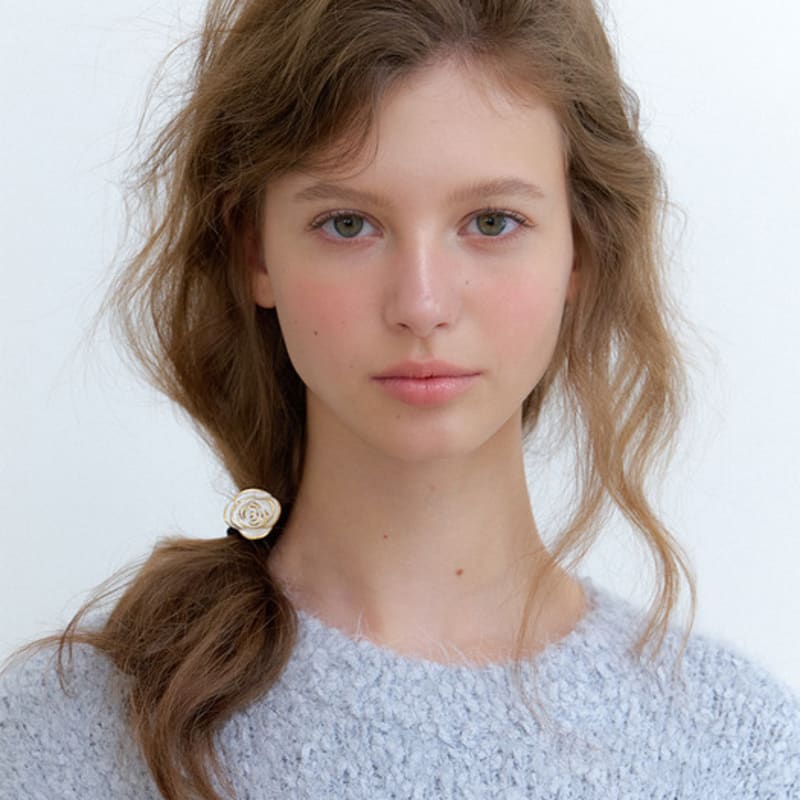 

OVLA эпоксидная резинка для волос с цветком_2 цвета HT014 HT014 white