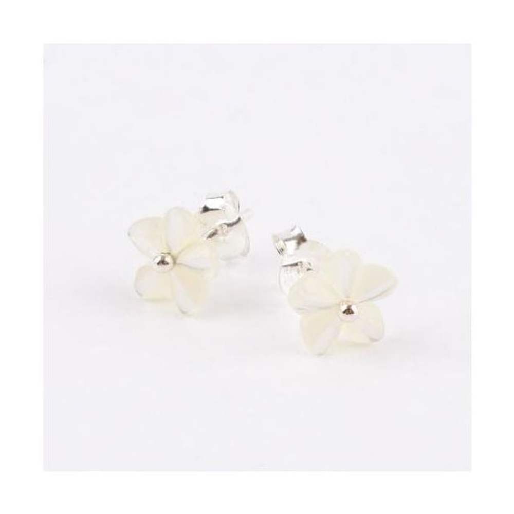 925 Silver Mini Flower Mother-of-pearl Earrings Made In Thailand