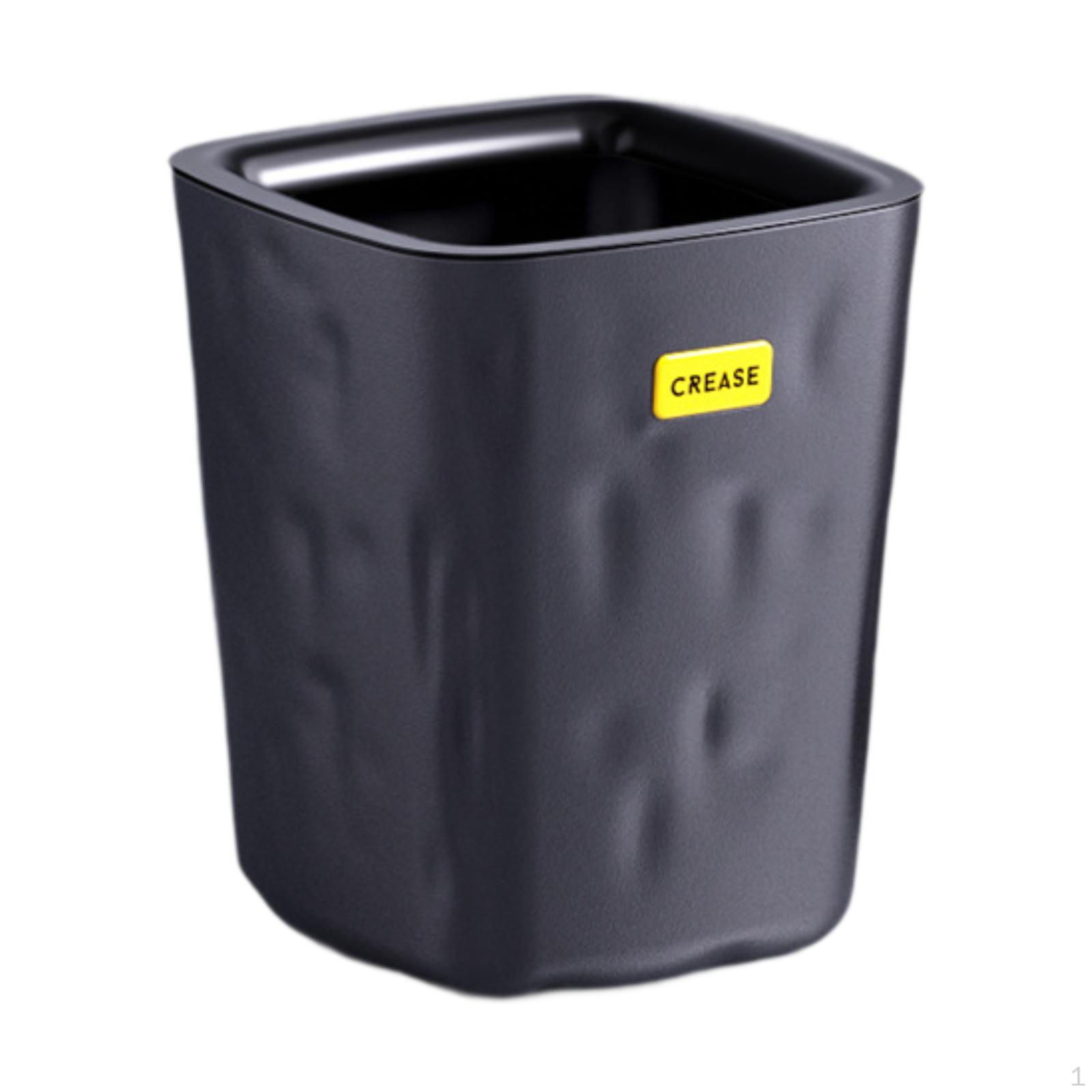 

Мусорный бак имеет отходы для входа, кабинета, прачечной, гаража чёрный