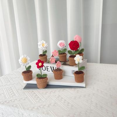 Small Crochet Potted Plant Ornament - Cute Flower Decoration and Creative Gift