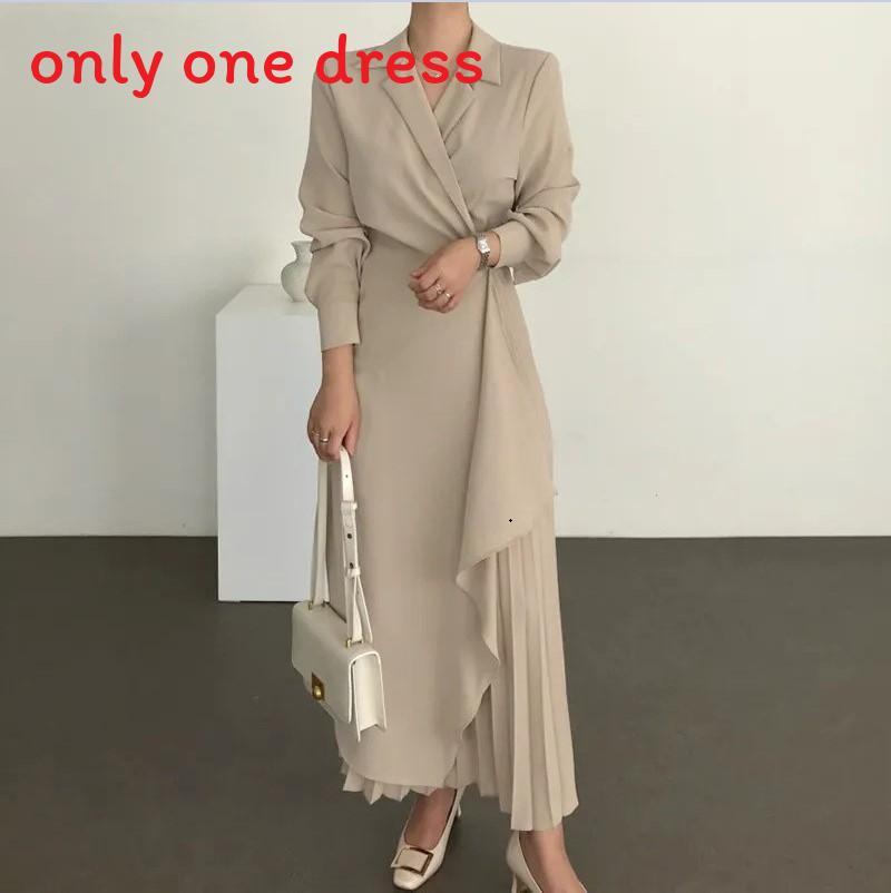 Vintage Style Womens Formal Dress With Pleated Design For Elegant Occasions