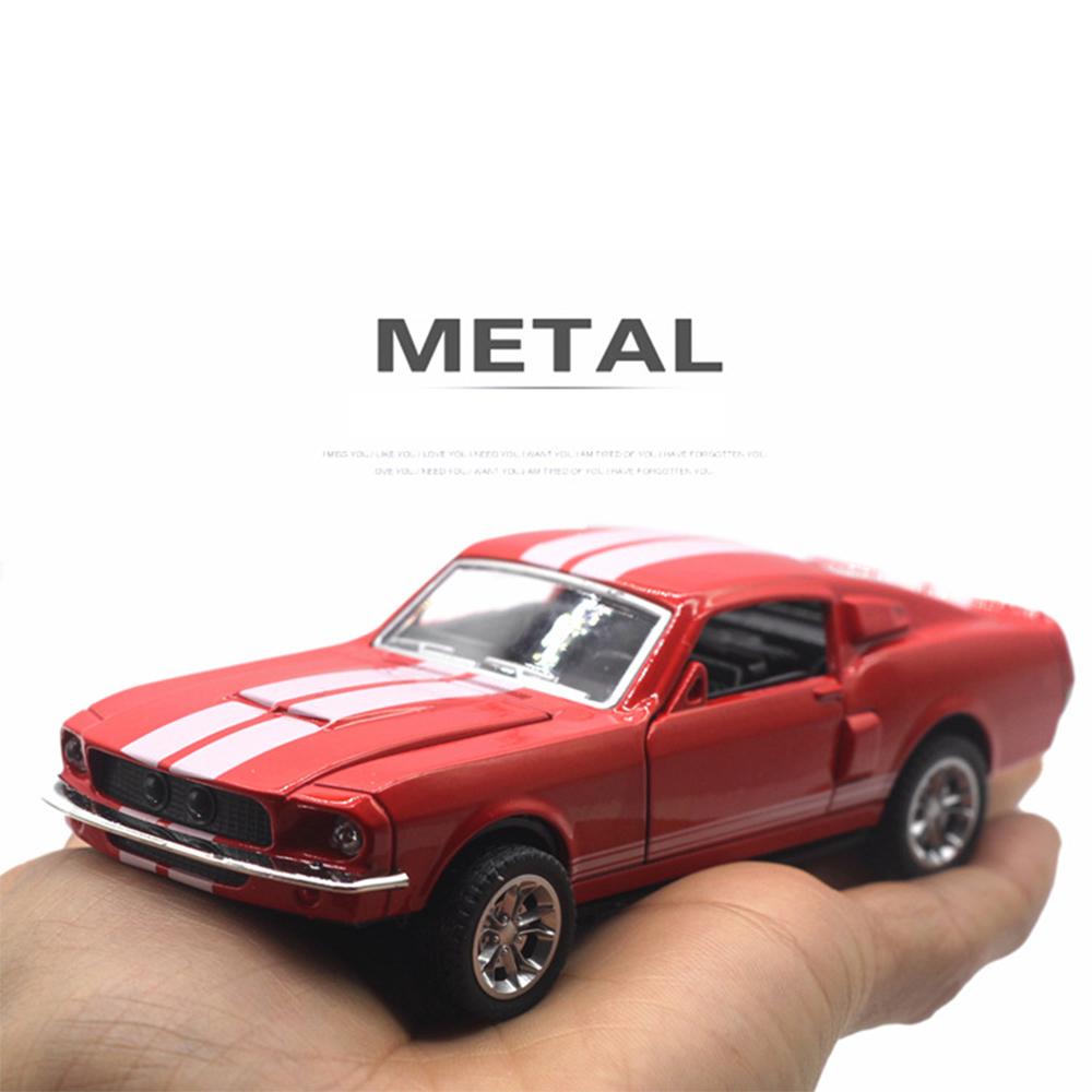 1/32 Scale Toy Car Model for Ford Mustang Vintage Alloy Diecast Car Model Classic Pull Back Car Replica for Kids Gift