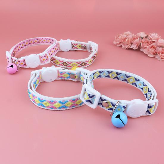 Yousheng Pet Necklace Colorful Grids Pattern Anti-suffocation Fine Workmanship Breakaway Pet Cats Collars with Bell for Valentines Day