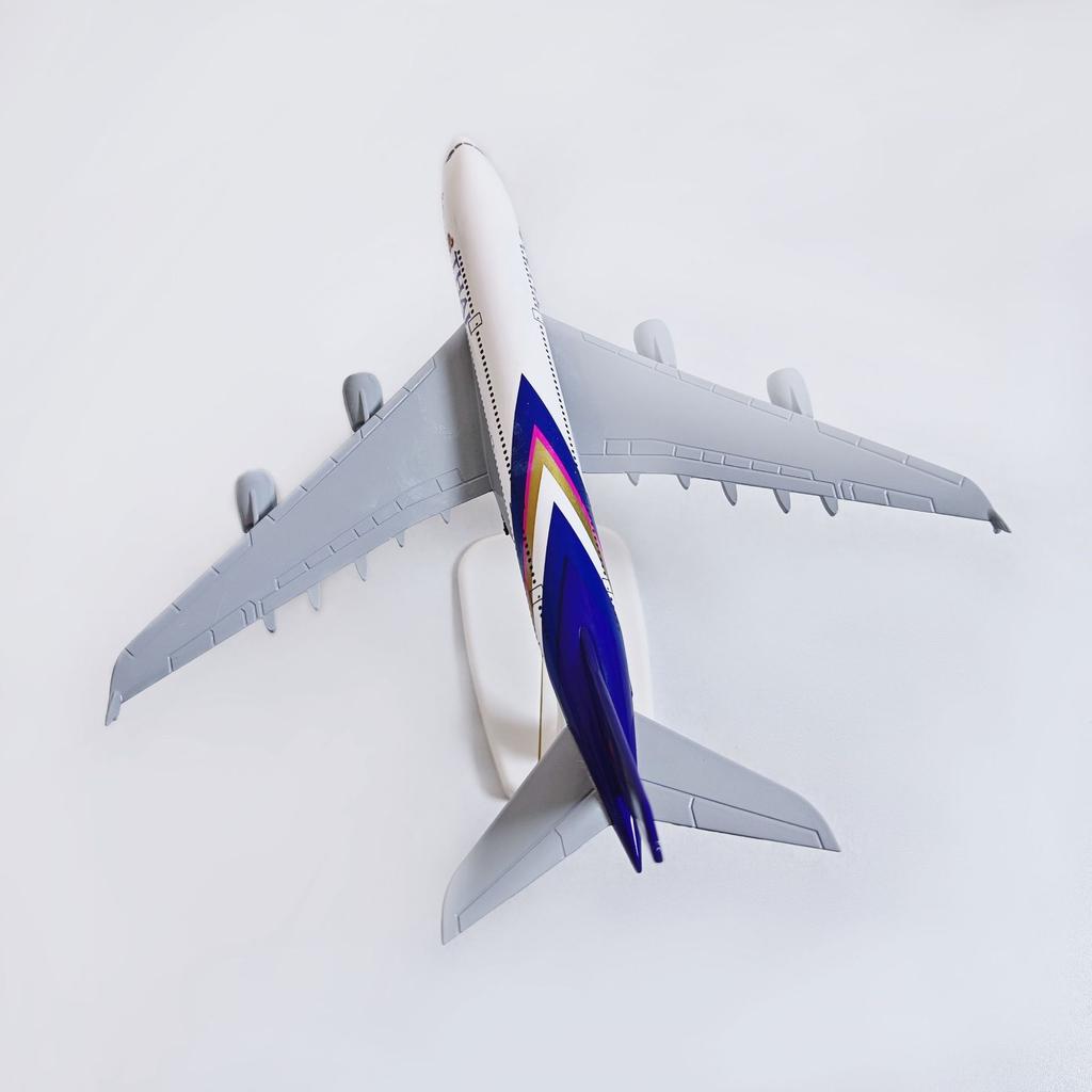 1:400 A380 Thai Airways Airplane Model Static Alloy Aircraft Plane Display Airliner Souvenir for Living Room Decoration Collecti