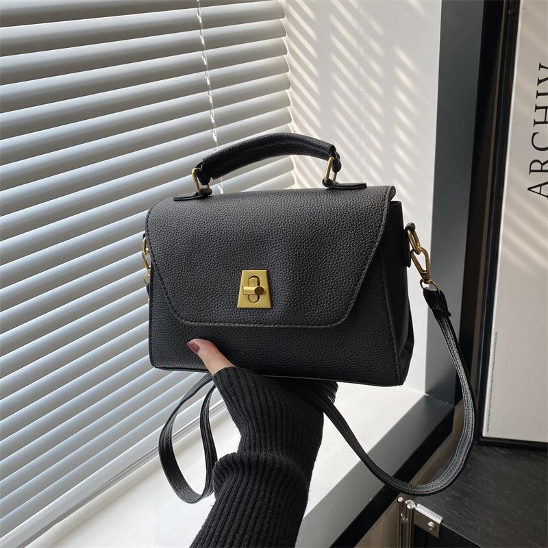 

Solid color simple texture versatile high value urban commuter atmosphere women s hand shoulder messenger bag чёрный
