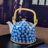 Porcelánová čajová konvice pro domácnost Keramická velkokapacitní konvička na studenou vodu Velká modrobílá porcelánová retro smyčková rukojeť s trámovým hrncem