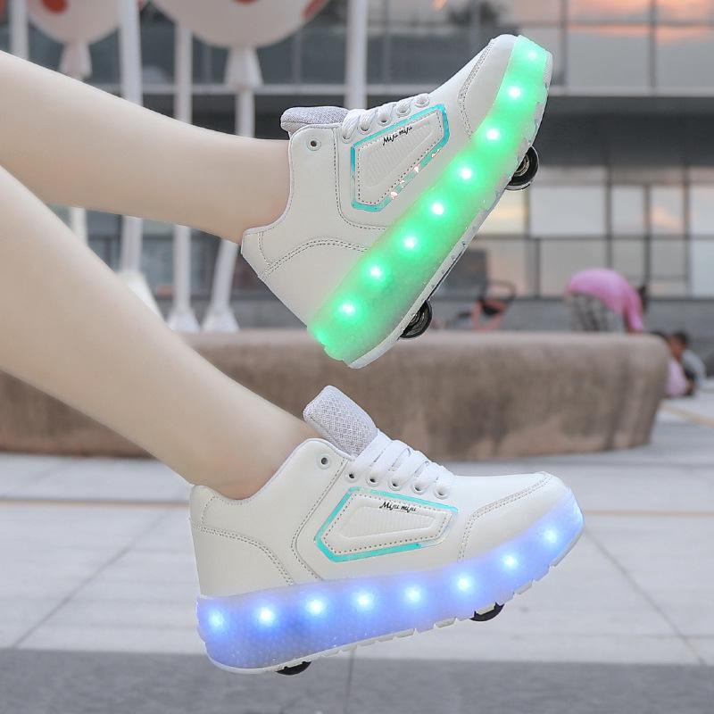 New four-wheel runaway shoes, children's roller skates, double-wheel charging models, luminous sports shoes, wheel shoes, skates, students