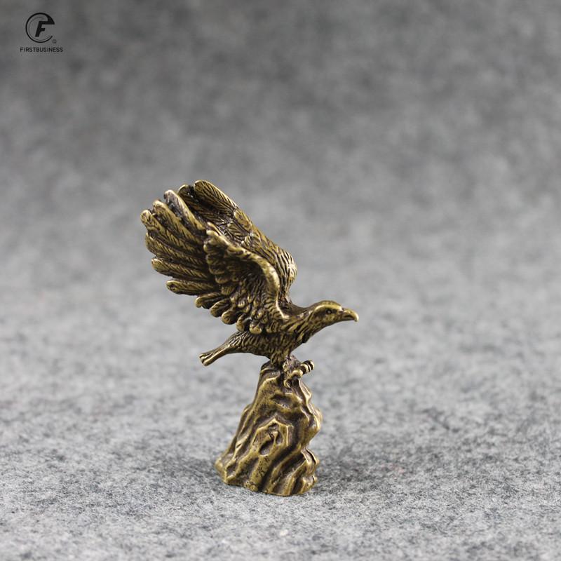 Antique Solid Copper Ornaments Bronze Young Eagle Statue Brass Miniatures Figurines Home Decorations Office Desk Decor Tea Pets