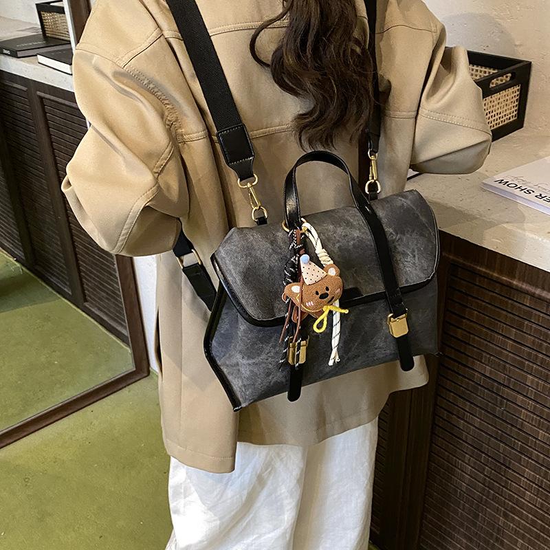 Premium texture backpack women's 2025 new fashion retro college student schoolbag going out commuting backpack travel bag