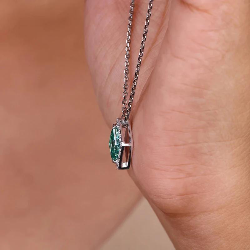 Huitan Green Rhombus Shape Cubic Zirconia Pendant Necklace for Women Brilliant Trendy Creative Necklace Unique Wedding Jewelry