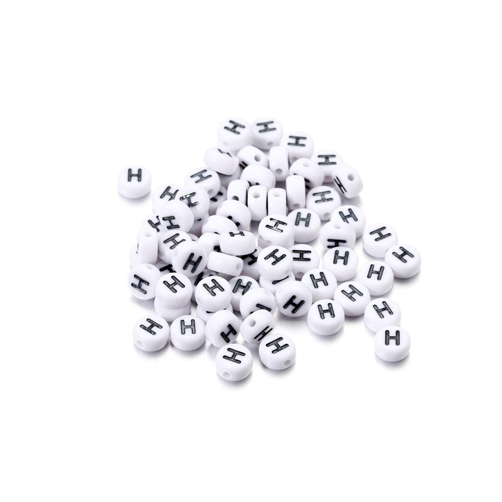 Bílé kulaté korálky s černými písmeny – sada 26 písmen pro vlastní výrobu náhrdelníků a řetízků na telefon