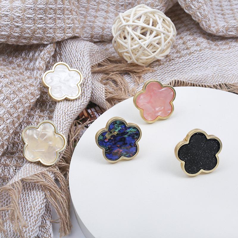 Plum Blossom Zinc Alloy Single Hole Cabinet & Drawer Handle