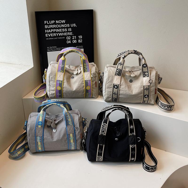 New Women's Fashionable And Casual Large Capacity Lightweight Shoulder Bag, Popular Durable And Simple Women's Crossbody Bag