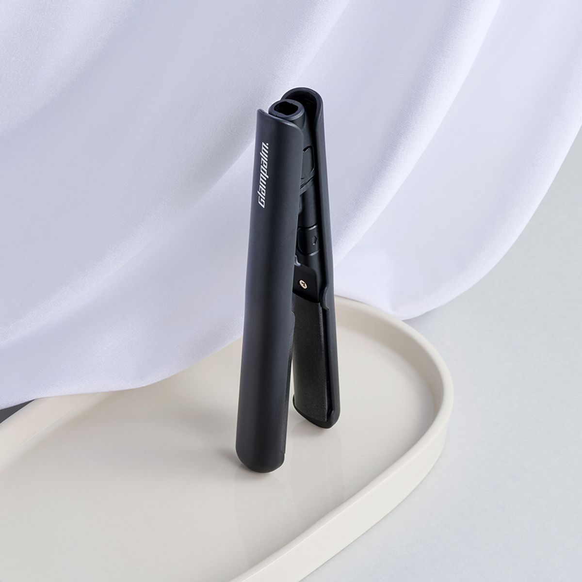 Mini Hair Iron GP103CV Compact Volume Pure Black