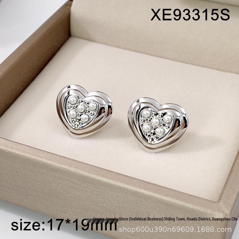 Gold-Plated Titanium Steel Heart Stud Earrings with Pearls - Women s Retro Series