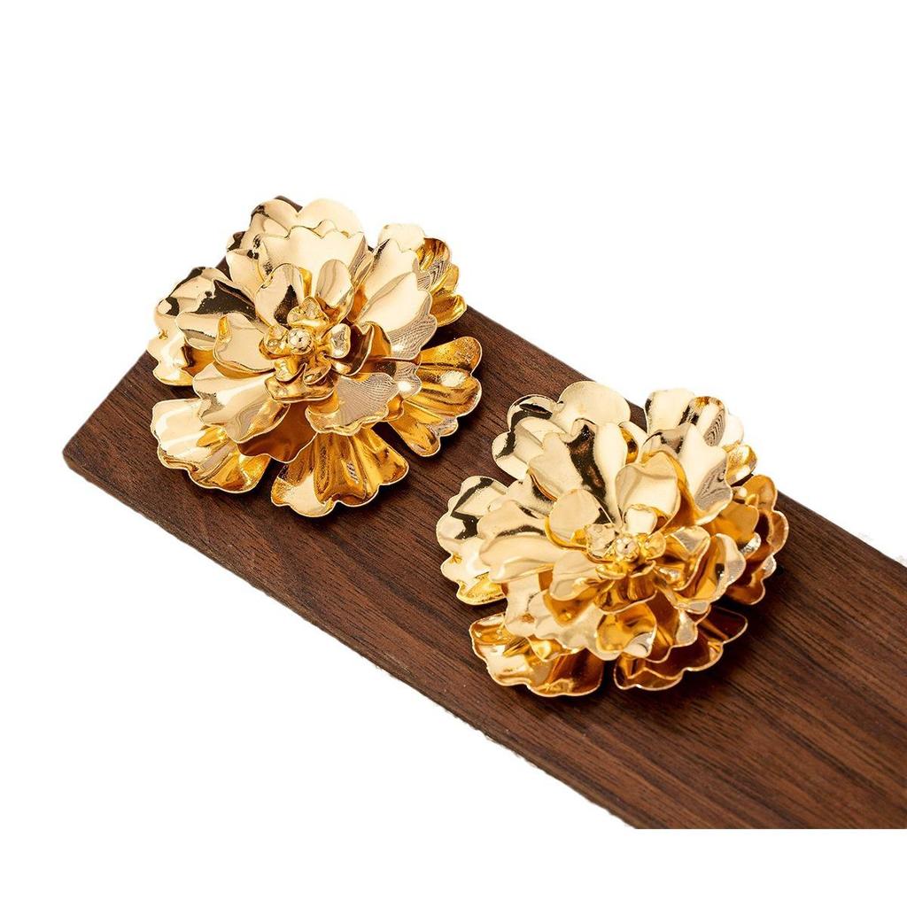Exaggerated High-End Retro Flower Women's Stud Earrings
