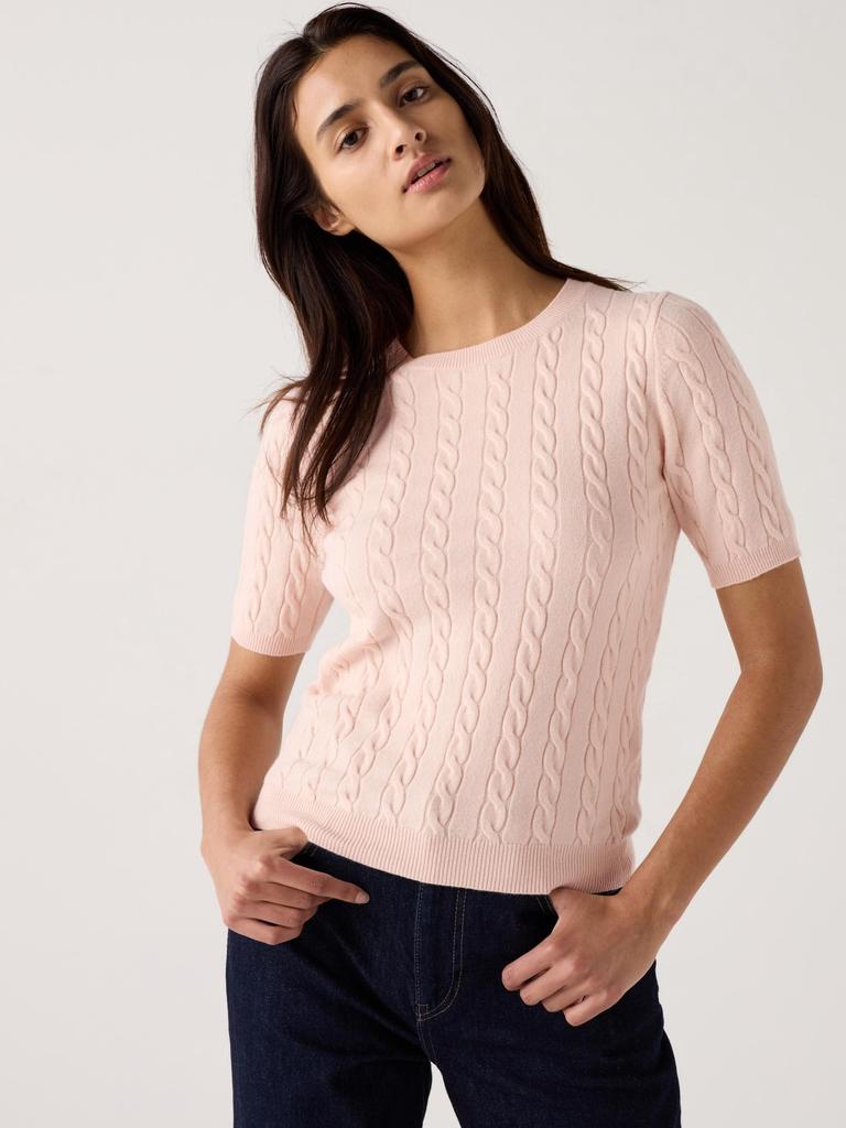 Uniqlo Cable Crew Neck Sweater  Short Sleeve 
