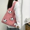 Einfache karierte Damen-Umhängetaschen Niedliche Pandabär-Puppe College-Mädchen Weste Canvas-Handtaschen Große Kapazität Lässige Damen-Einkaufstasche
