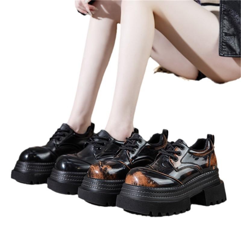 Inre höjdökning 10 cm Tjocka platåsulor Muffins Stort huvud Läder Fjäder Populära Retro Casual Sneakers Dam Platåsneakers