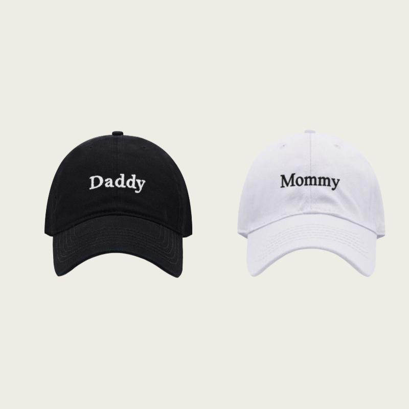 1 Paar Daddy & Mommy Stickerei Baseballkappen für Männer & Frauen Outdoor Freizeit Sport Snapback Baseballmützen für Geburtstagsgeschenke