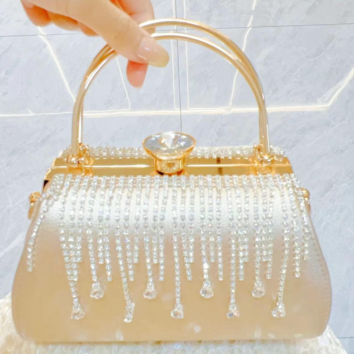 

New Diamond Studded Shoulder Bag with Tassel for Women шампанського