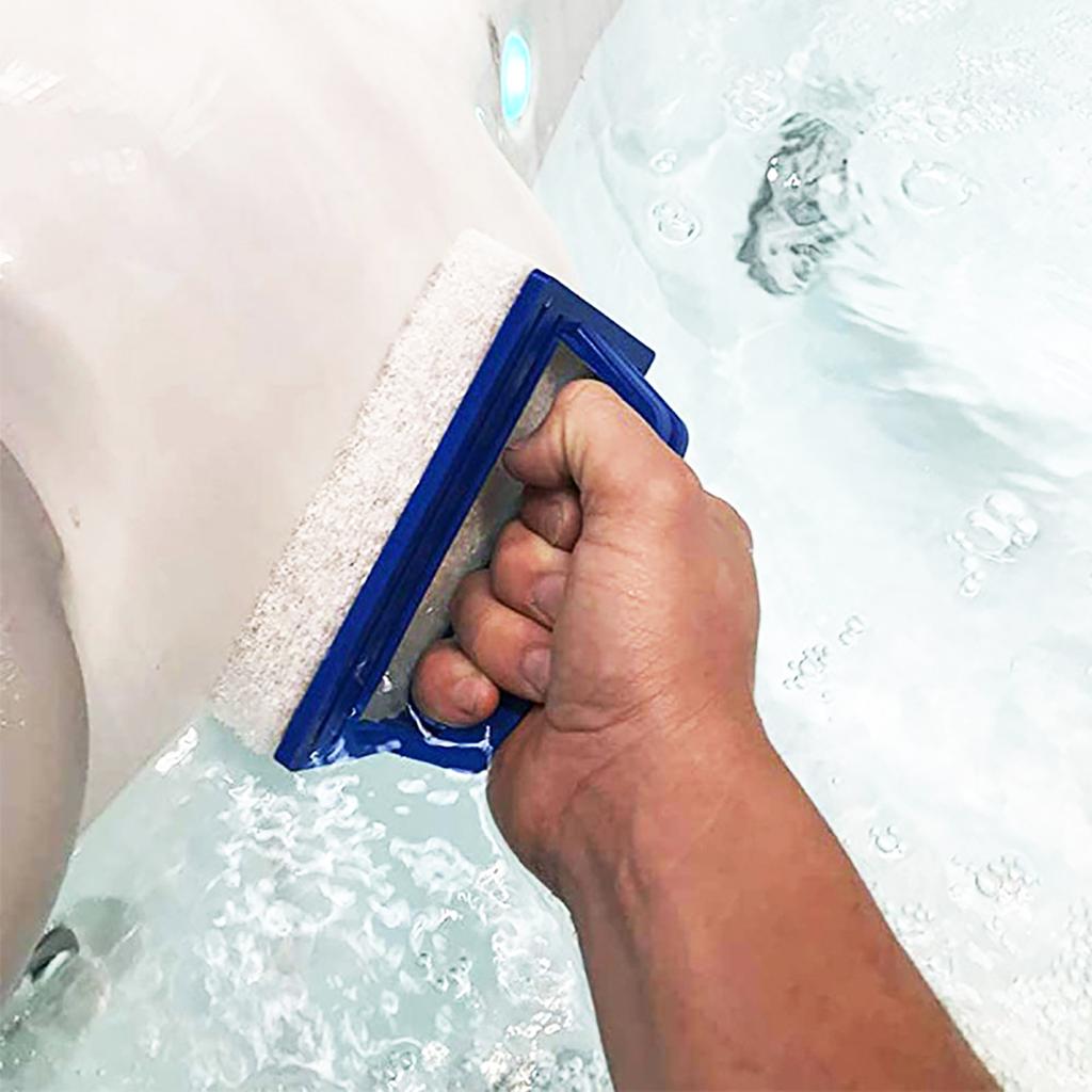 Schwammbürste mit hoher Wasseraufnahme und Anti-Verlust-Griffdesign. Kleine Hand-Pool-Reinigungsbürste