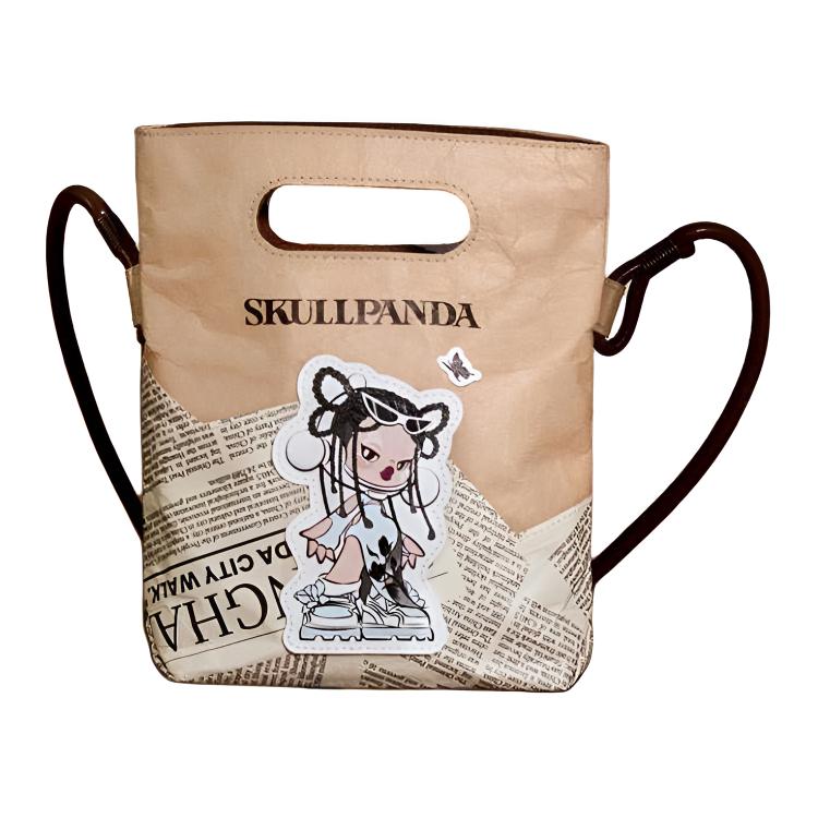 

Новая полиэтиленовая сумка через плечо POP MART SKULLPANDA Мини женская бежевая и коричневая PPMT-2504-010 18.5*5.1*21.1CM