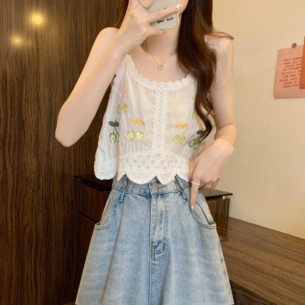 

Французский ретро-дизайн «Сладкая и пряная девушка» с вышитым крючком цветочным узором без рукавов, топ-майка, женская мода one size белый