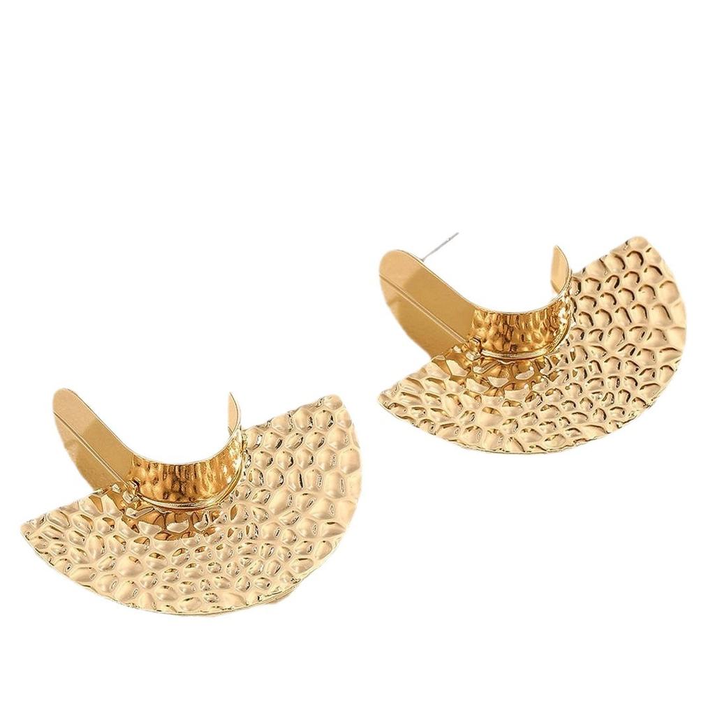 New European and American retro gold beating pattern earrings women's niche design high-end French stud earrings