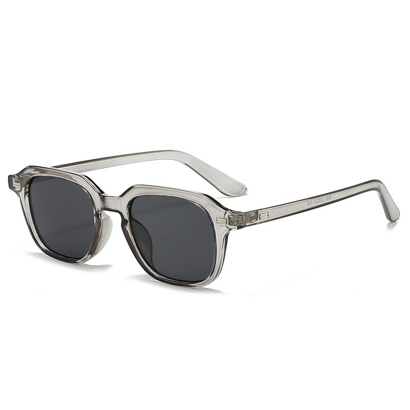 New Square Women Sunglasses Retro Rivets Blue Light Blocking Glasses Men Trending Outdoor Fishing Sun Glasses Shades UV400
